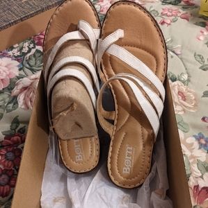 Born sandals, size 9